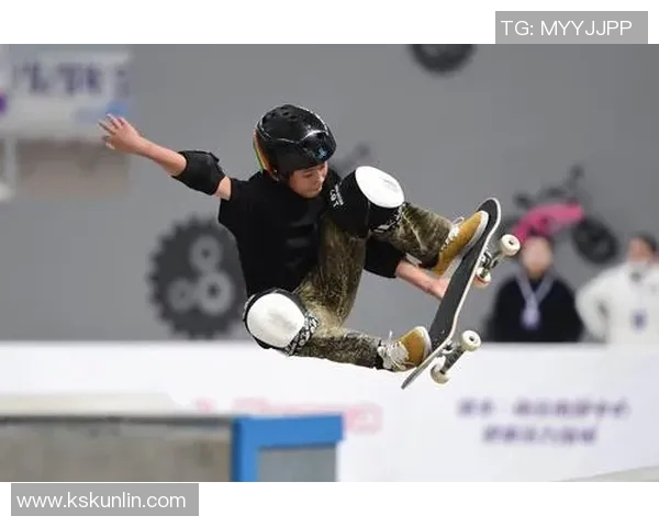 重庆滑板队在滑板节奏排行榜中荣获第三名展现出色实力与风采