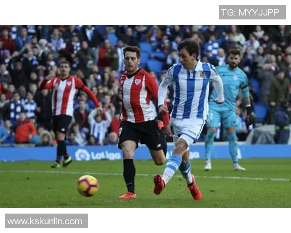 上海羽毛球队在杯赛中以63分稳居积分榜首位展现强劲实力 上海羽毛球队在杯赛中以63分稳居积分榜首位展现强劲实力